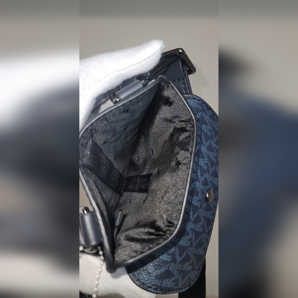 Blue/Navy color Michael Kors Signature PVC Leather Slim Phone Case Crossbody Bag - Picture 7 of 9